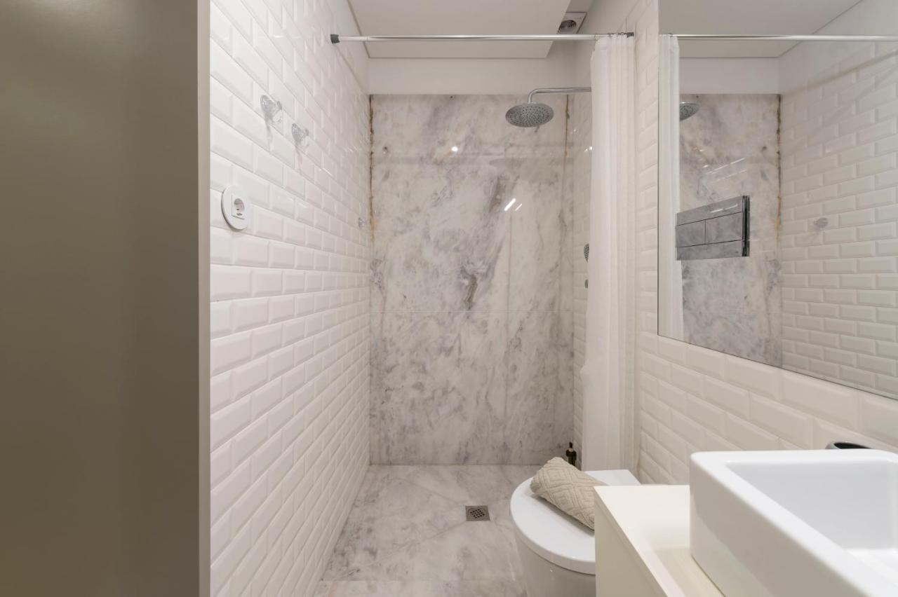 Lovelystay - Stylish Central Apartment By Bolhao Market OOporto Extérieur photo
